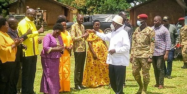Museveni greeting leaders from Acholi Sub Region in Gulu on August 18, 2025 during the stakeholders’ meeting for cattle compensation for Acholi-Photo By Simon Wokorach